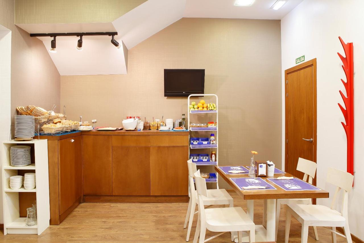 Hotel Santa Rosa, Blue Hoteles Хихон Экстерьер фото